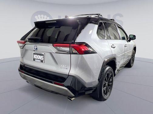 2022 Toyota RAV4 Hybrid SE