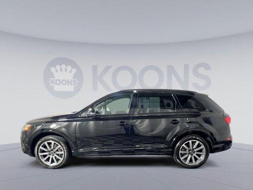 2023 Audi Q7 45 Premium Plus