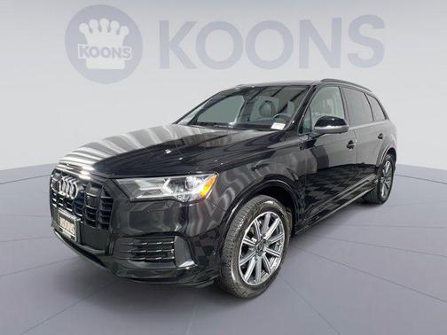 2023 Audi Q7 45 Premium Plus
