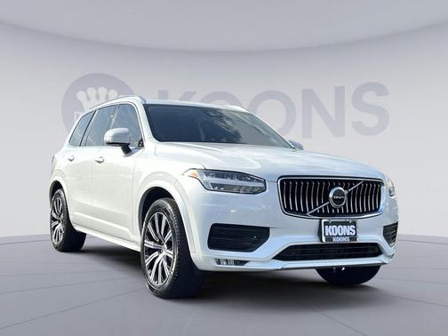 Crystal White Metallic 2023 Volvo XC90 B5 Core