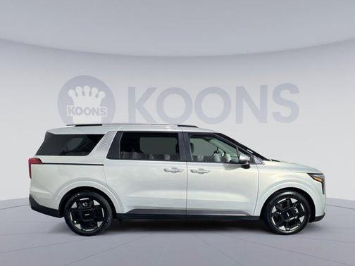 2025 Kia Carnival EX