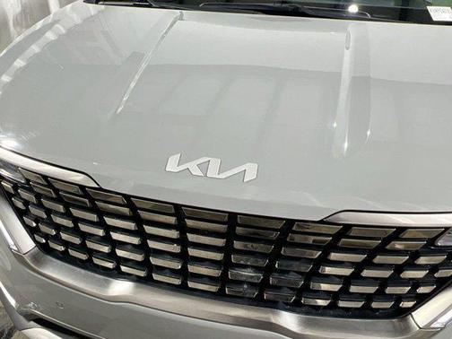 Ceramic Silver 2024 Kia Carnival SX Prestige
