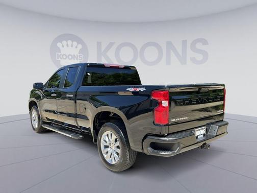 Black 2022 Chevrolet Silverado 1500 Custom