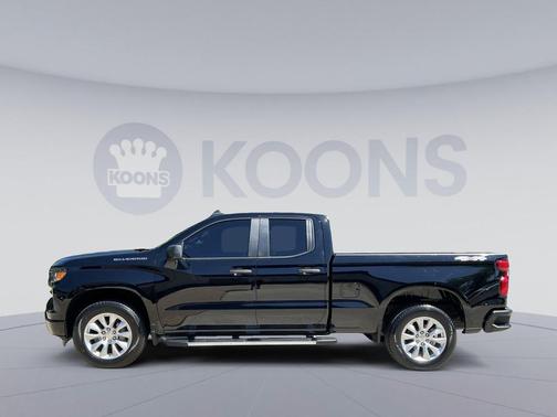 Black 2022 Chevrolet Silverado 1500 Custom