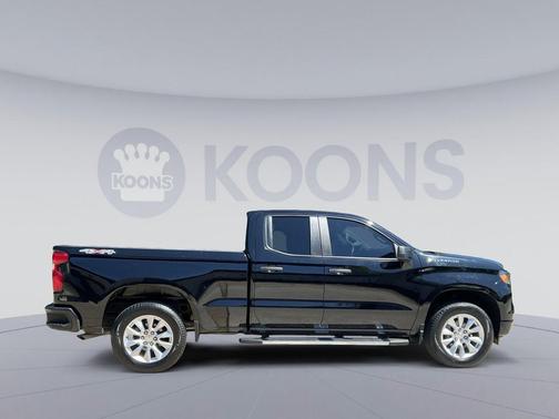 Black 2022 Chevrolet Silverado 1500 Custom