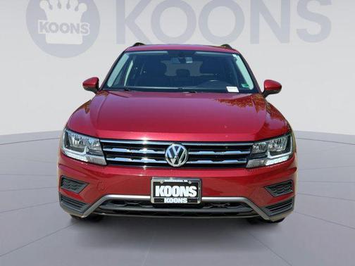 Cardinal Red Metallic 2019 Volkswagen Tiguan 2.0T SE 4MOTION