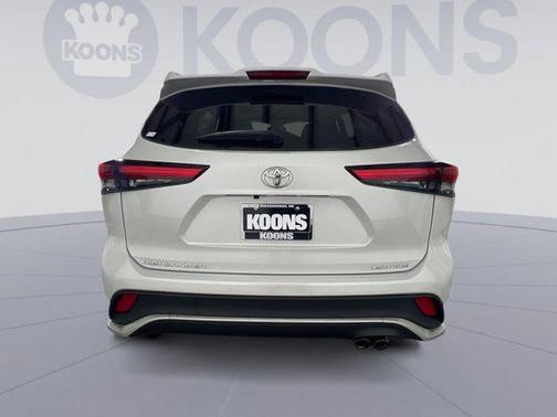 2023 Toyota Highlander XSE