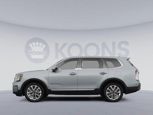 Everlasting Silver 2023 Kia Telluride LX