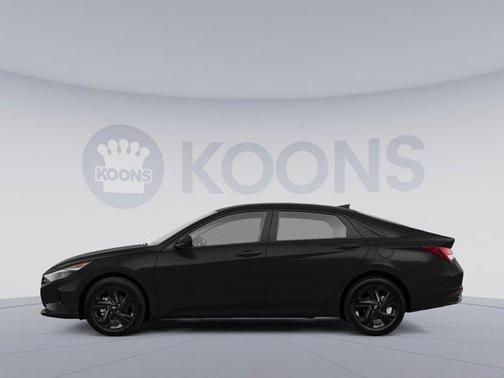 2022 Hyundai ELANTRA SE