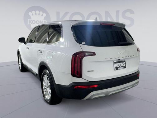 Glacial White Pearl 2022 Kia Telluride LX