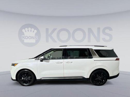 2023 Kia Carnival SX