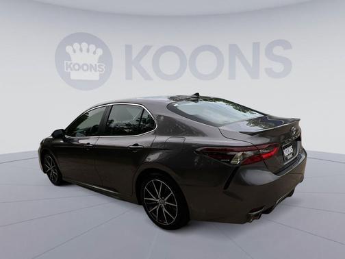 Predawn Gray Mica 2024 Toyota Camry Hybrid SE