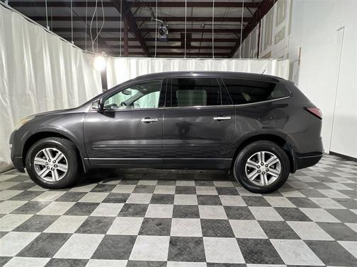 Photo 4 of 24 of 2015 Chevrolet Traverse 2LT