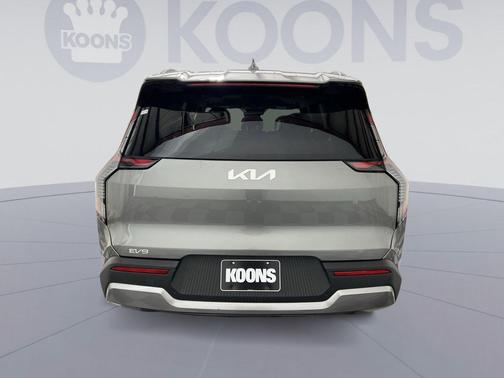 Pebble Gray 2024 Kia EV9 Wind
