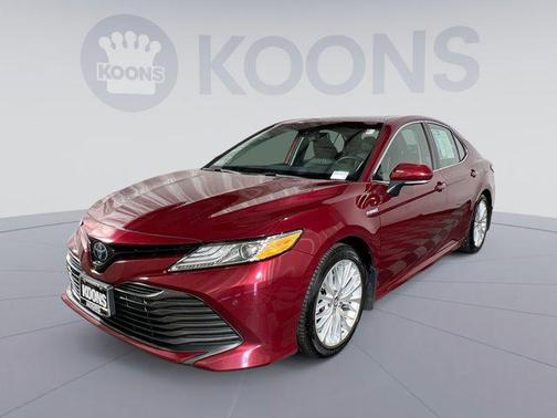 2019 Toyota Camry Hybrid XLE