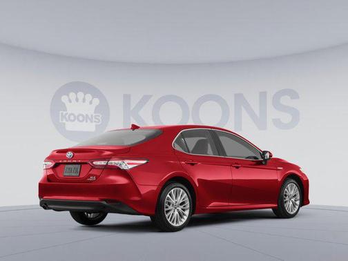 2019 Toyota Camry Hybrid XLE