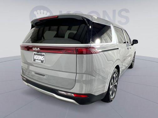 2024 Kia Carnival EX
