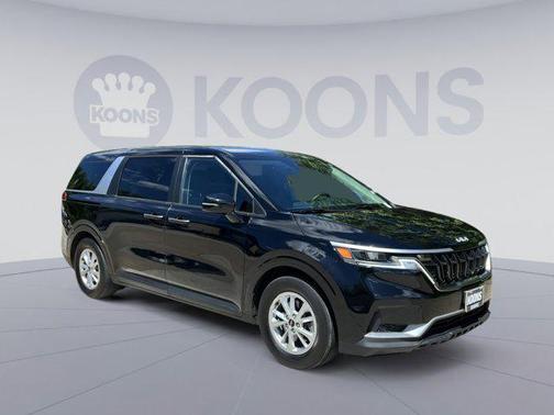 Aurora Black Pearl 2024 Kia Carnival LX