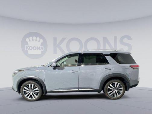 2022 Nissan Pathfinder Platinum 4WD