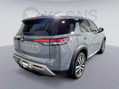 2022 Nissan Pathfinder Platinum 4WD