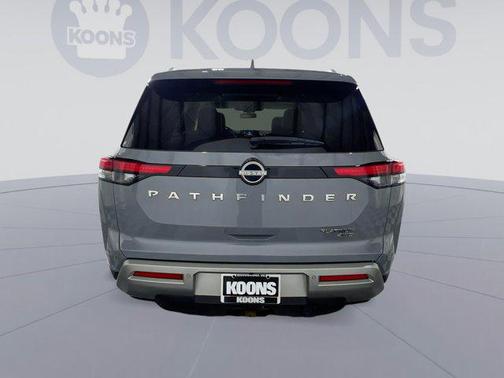 2022 Nissan Pathfinder Platinum 4WD