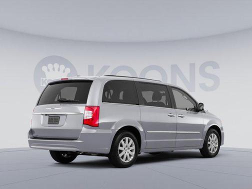 2016 Chrysler Town & Country Touring