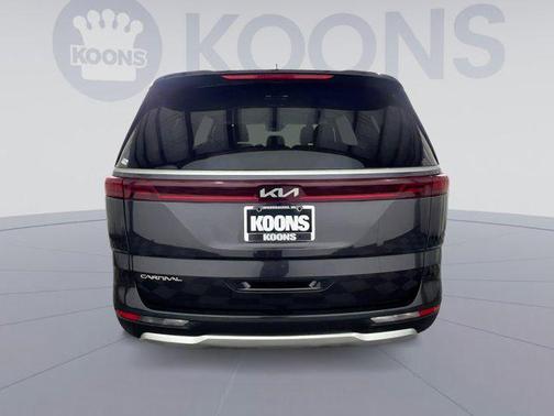 2023 Kia Carnival LX