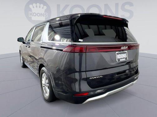 2023 Kia Carnival LX
