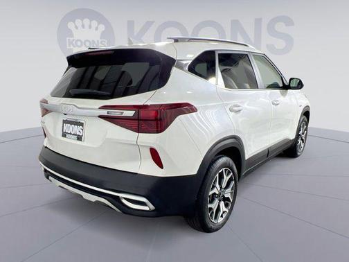 2022 Kia Seltos EX