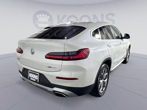 2024 BMW X4 xDrive30i