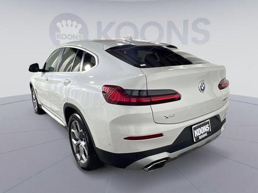 2024 BMW X4 xDrive30i