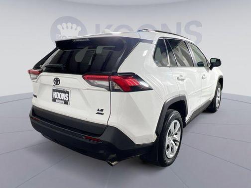2021 Toyota RAV4 LE