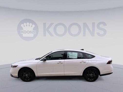 Platinum White Pearl 2025 Honda Accord SE