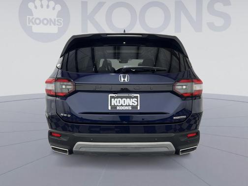 Obsidian Blue Pearl 2023 Honda Pilot Touring 8-Passenger