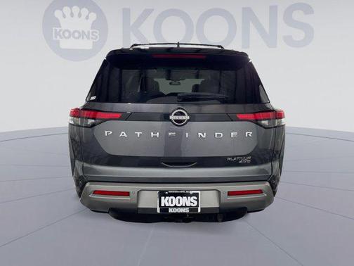 2022 Nissan Pathfinder Platinum 4WD