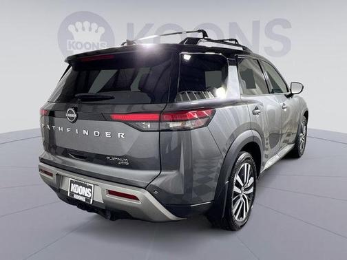 2022 Nissan Pathfinder Platinum 4WD