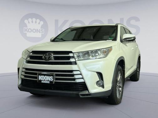 Blizzard Pearl 2019 Toyota Highlander XLE