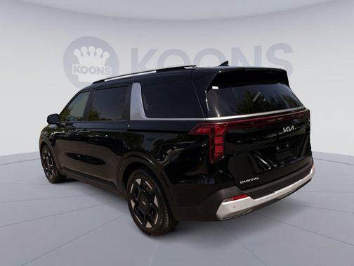 Aurora Black Pearl 2026 Kia Carnival EX