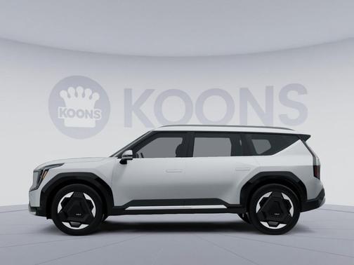 Ivory Silver Matte 2024 Kia EV9 Land