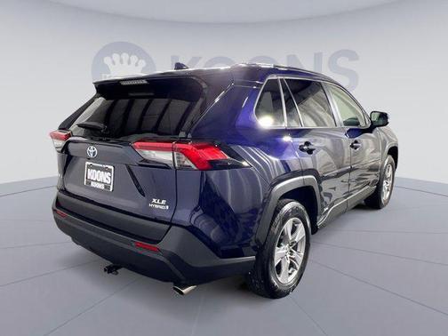 2022 Toyota RAV4 Hybrid XLE