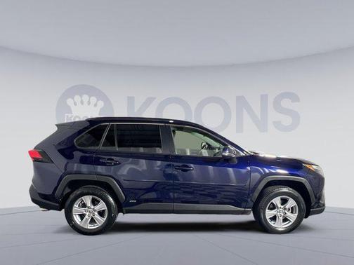 2022 Toyota RAV4 Hybrid XLE