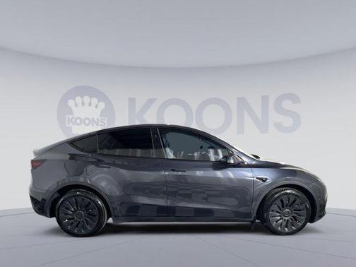 2024 Tesla Model Y Long Range Dual Motor All-Wheel Drive