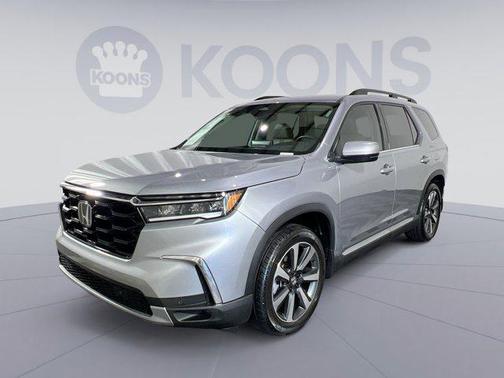 2025 Honda Pilot Touring 8-Passenger