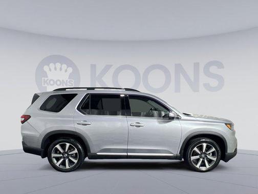 2025 Honda Pilot Touring 8-Passenger