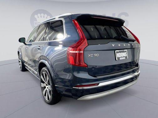 2022 Volvo XC90 T6 Inscription