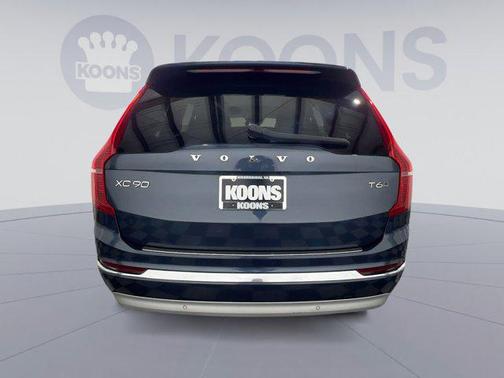 2022 Volvo XC90 T6 Inscription
