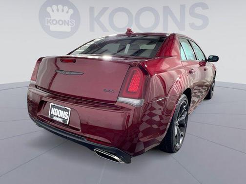 2022 Chrysler 300 Touring