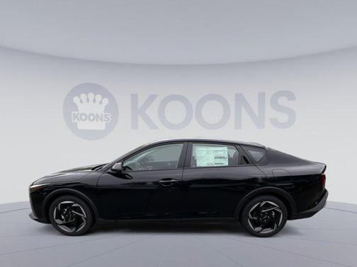 Aurora Black Pearl 2026 Kia K4 EX