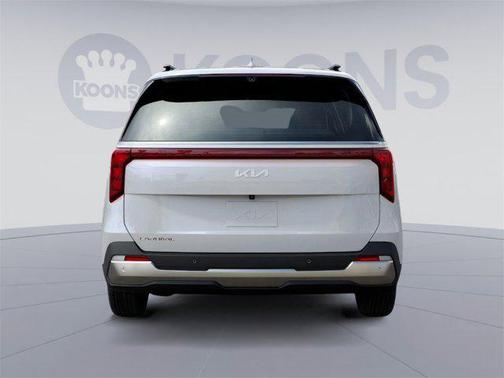 2025 Kia Carnival SX