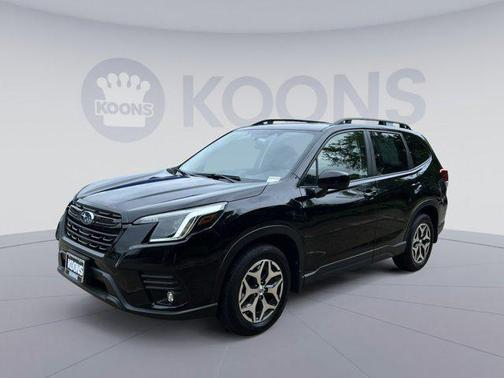 Crystal Black Silica 2024 Subaru Forester Premium